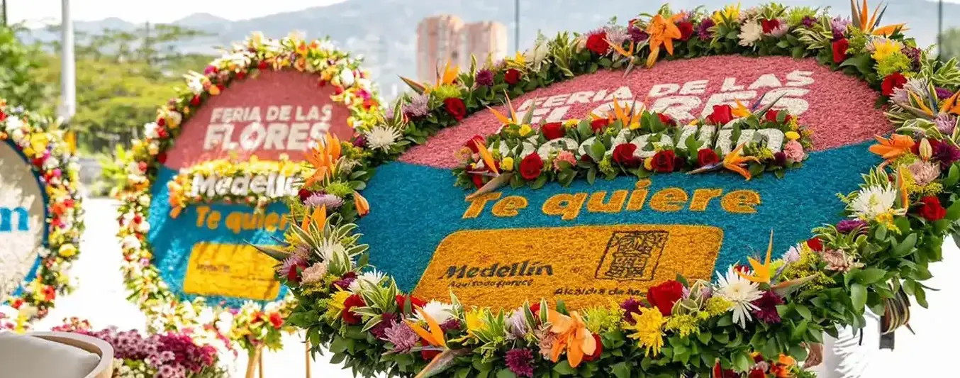 Arrancó la feria de las flores