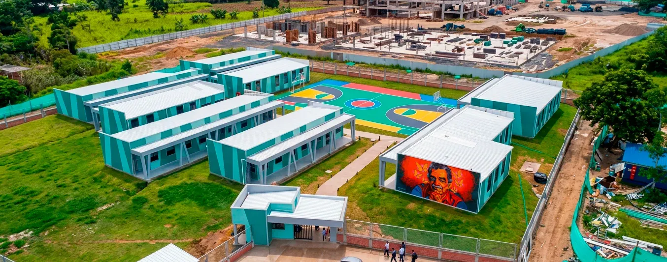 ¡Colegio sin luz y sin agua!