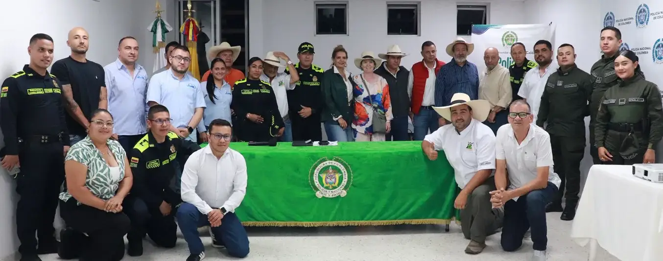 Reunion de seguridad de ganaderos y policía