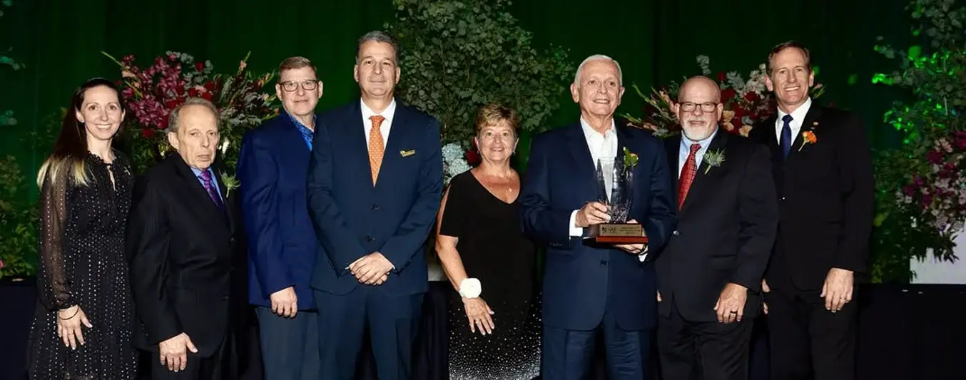 Reconocimiento mundial al presidente de Asocolfores