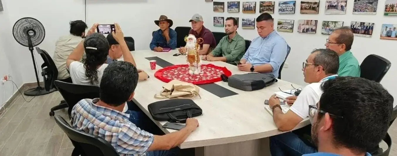 socialización de proyecto de compensación ambiental en Cubarral y Guamal (Meta)