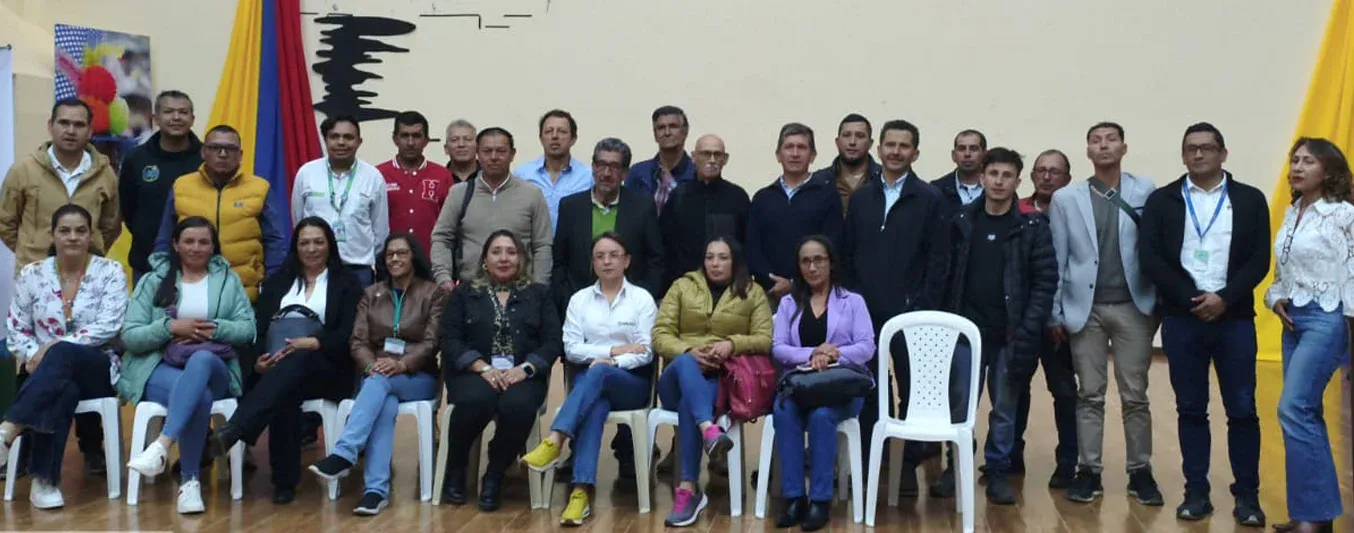 Ganaderos se reunen en la segunda sesión del comité de cadena lactea de Boyacá