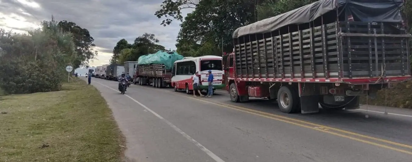 via panamericana cerrada bloqueos