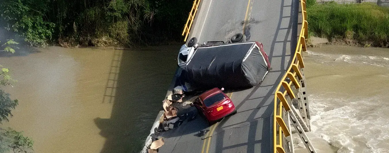 Colapso puente en Quindío