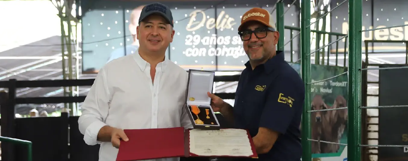 Senador Marcos Daniel Pineda y Eduardo Kerguelén, gerente de Subastar