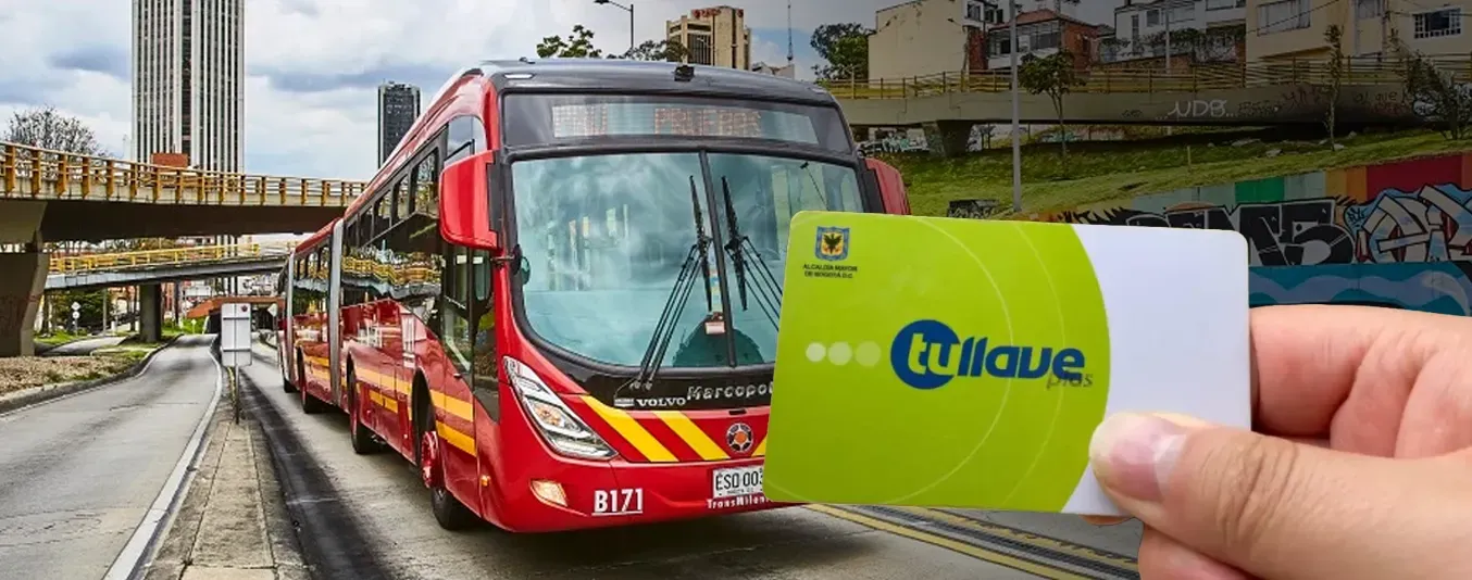 Lluvia de críticas sobre rector de la U. Pedagógica por minimizar vandalismo contra la Sergio Arboleda y TransMilenio