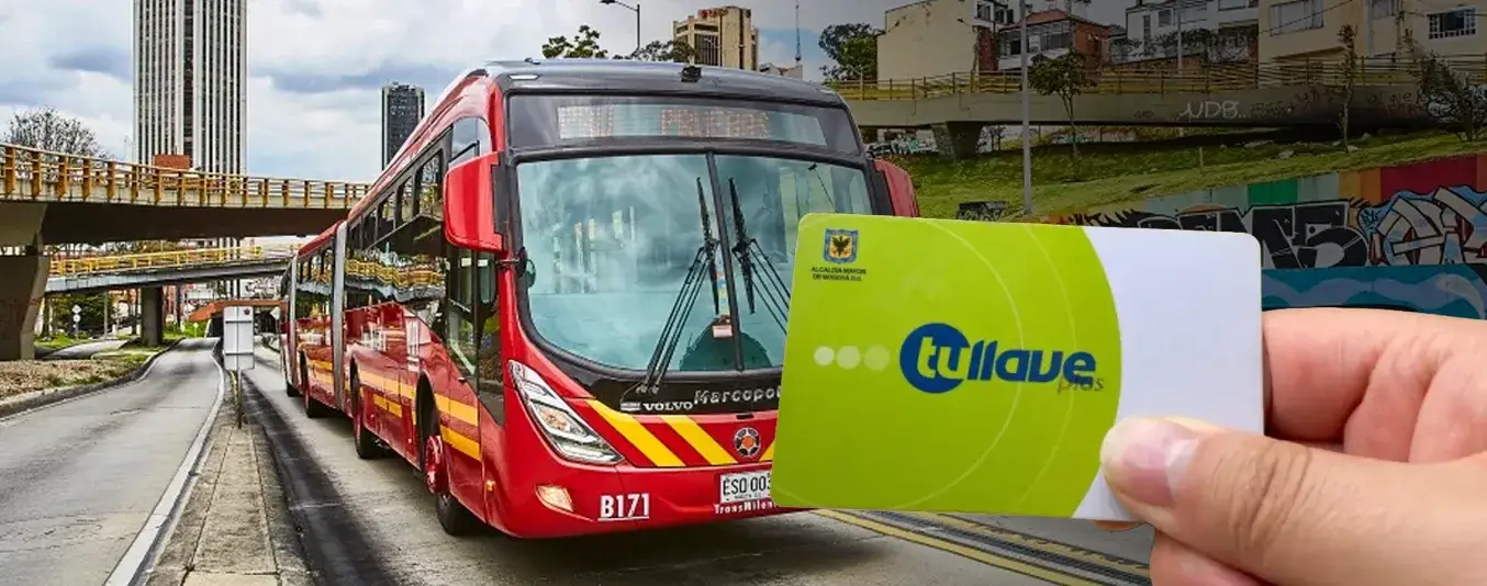 Lluvia de críticas sobre rector de la U. Pedagógica por minimizar vandalismo contra la Sergio Arboleda y TransMilenio