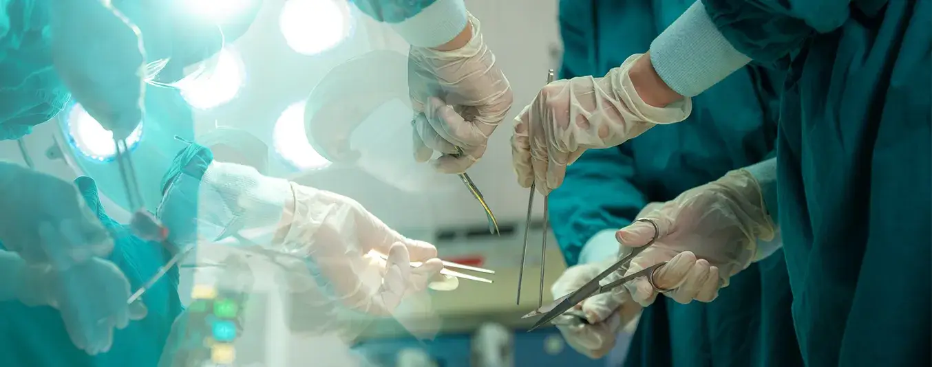 Primer transplante de riñón con robot en Colombia