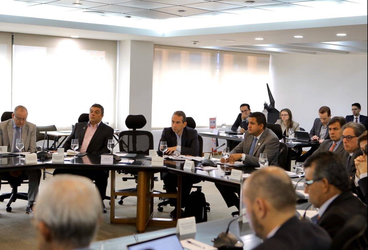 ganadería, ganadería colombia, noticias ganaderas, noticias ganaderas colombia, contexto ganadero, Fondo de Estabilización de Precios del Café, FEPC, Comité Nacional del FECP, Fondo Nacional del Café, gerente general de la Federación Nacional de Cafeteros, Roberto Vélez Vallejo, ministro de Hacienda, Alberto Carrasquilla, FNC, caficultores,  