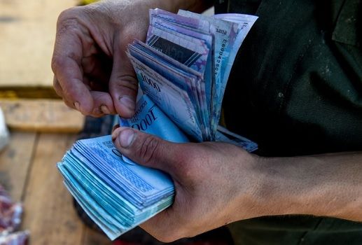 Venezuela, difusos anuncios económicos de Maduro, Incertidumbre en Venezuela, megadevaluación, espiral hiperinflacionaria, Primero Justicia, Henrique Capriles, Voluntad Popular, Leopoldo López, Causa R, Andrés Velásquez, Ecoanalítica, petro, Gasolina, Ganadería, ganadería colombiana, noticias ganaderas, noticias ganaderas Colombia, CONtexto ganadero