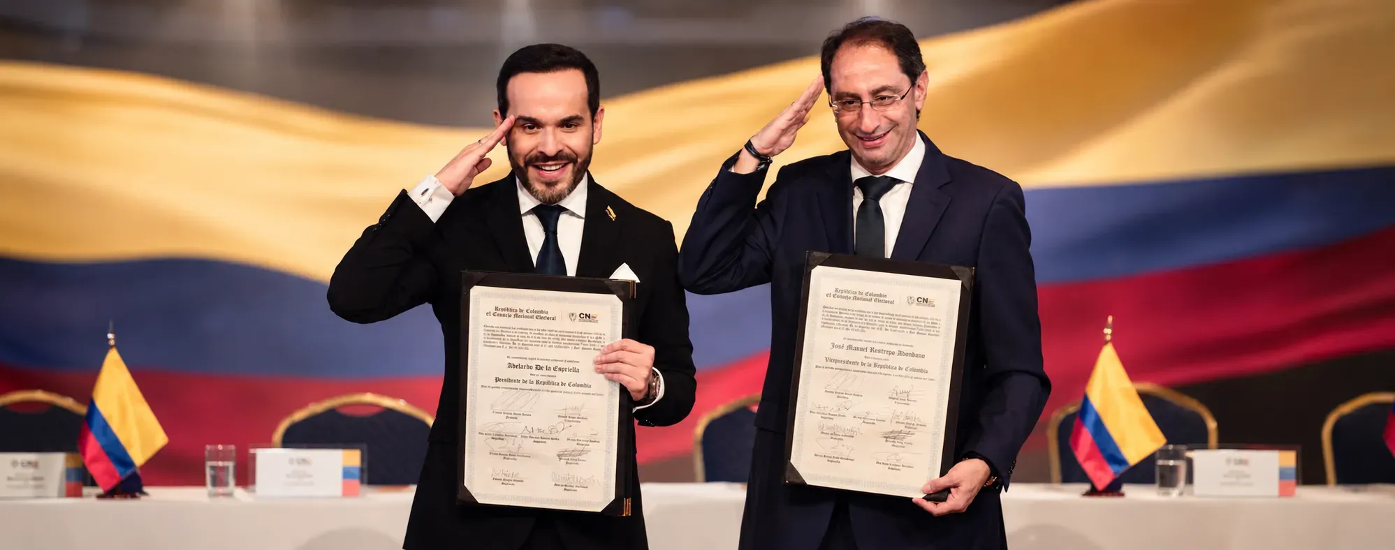CREDENCIALES AL PRESIDENTE ELECTO ABELARDO Y AL VICEPRESIDENTE ELECTO JOSÉ MANUEL RESTREPO