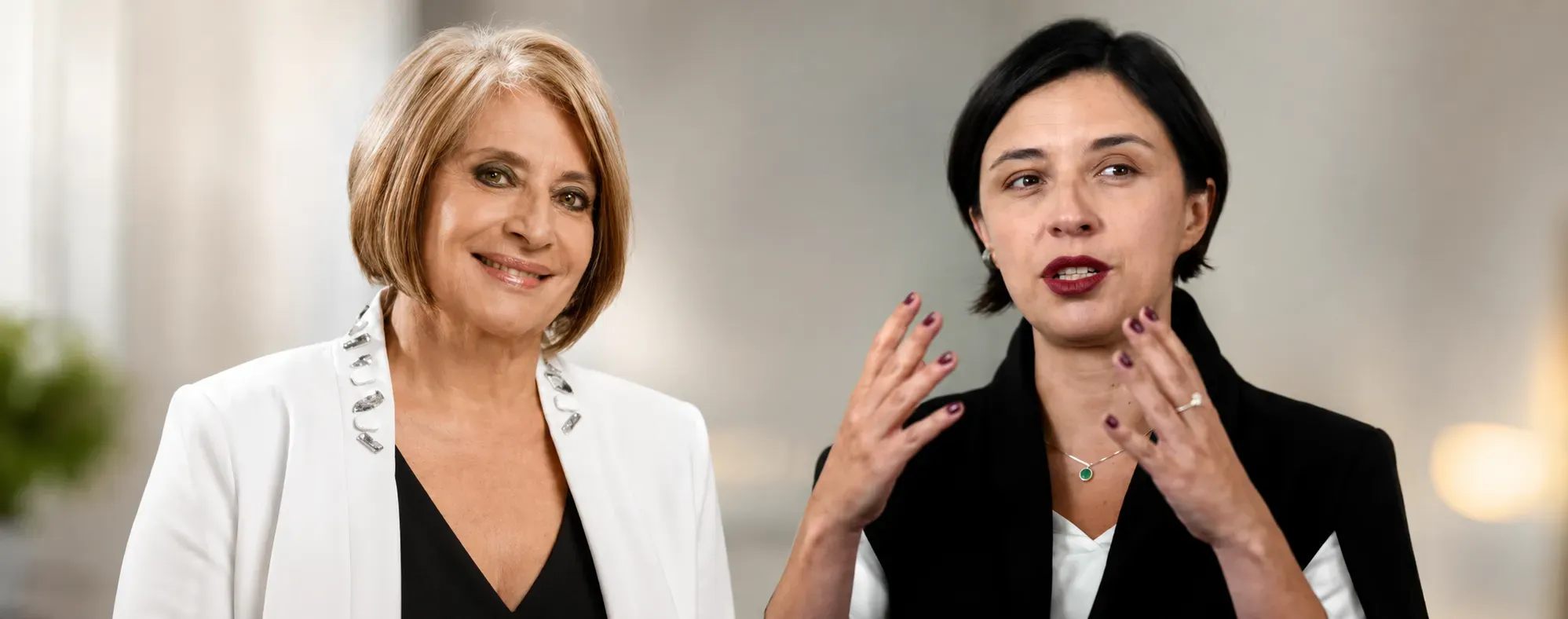 Pelea de la exministra Cecilia López y la ministra Martha Carvajalino