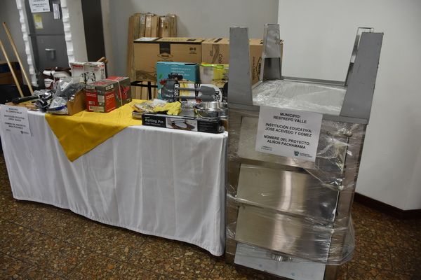 Aparte de haber entregado semillas e insumos, los docentes han recibido formación para transformar sus prácticas en el aula. Foto: Gobernación del Valle del Cauca. Ganadería, ganadería colombia, noticias ganaderas, noticias ganaderas colombia, CONtexto ganadero, educación rural, educación rural valle del cauca, modelos educativos flexibles, plan de desarrollo departamental