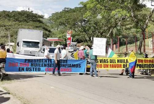 ganaderos huila, Cadena láctea afectada por bloqueos, bloqueos 2021, vías afectadas por bloqueos 2021, bloqueos paro nacional 2021, paro nacional, paro nacional 2021, productores Huila 2021, ganaderos Huila afectados por bloqueos, ganado bovino, ganadería bovina, ganaderos, ganaderos colombia, ganado, vacas, vacas Colombia, bovinos, Ganadería, ganadería colombia, noticias ganaderas, noticias ganaderas colombia, CONtexto ganadero, contextoganadero