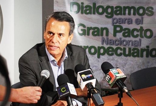 El ministro de Agricultura y Desarrollo Rural, Rubén Darío Lizarralde Montoya, hizo un fuerte llamado a combatir este flagelo. Foto: Oficina de prensa. Rubén Darío Lizarralde MinAgricultura.