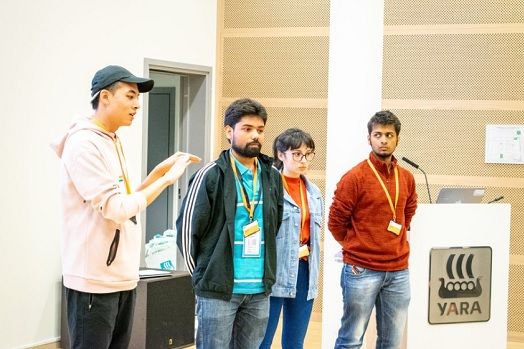 Durante un taller con YARA en el programa 2018 en Oslo, Noruega. Foto: ysiglobal.com / Antonio Stark Yara líder en nutrición de cultivos se unió a la incubadora Young Sustainable Impact (YSI), proyectos de innovación creados por jóvenes, Objetivos de Desarrollo Sostenible, Yara, cómo empoderar a mujeres campesinas con el apoyo de tecnología agrícola, cómo desarrollar una cadena de valor en alimentos más incluyente, convocatoria YSI, Contexto ganadero, noticias ganaderas, emprendimiento, innovación, vacas