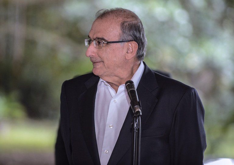 Las conversaciones de paz entre el gobierno de Colombia y la guerrilla de las FARC en La Habana han "avanzado dentro de lo previsto", dijo este jueves el jefe de la delegación oficial, Humberto de la Calle, en sus primeras declaraciones desde que comenzaron los diálogos. © AFP Adalberto Roque default