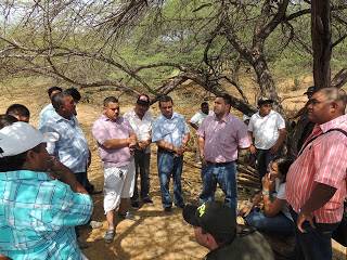 Reunión transportadores adecuación vías en La Guajira.jpg