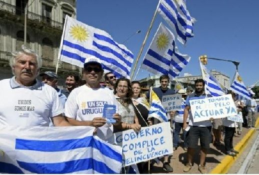 Uruguay, protesta de los agricultores, Tabaré Vázquez, movimiento, Un solo Uruguay, CONtexto ganadero, ganadería colombia, noticias ganaderas colombia