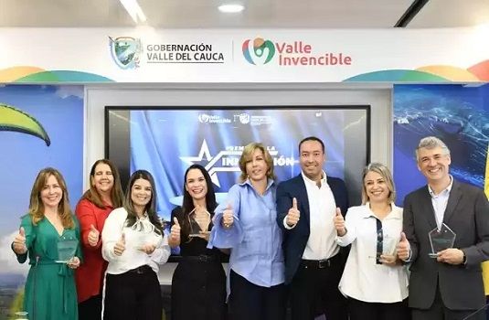Ingenio Pichichí recibe el Premio a la Innovación 2023 de la Gobernación del Valle del Cauca.