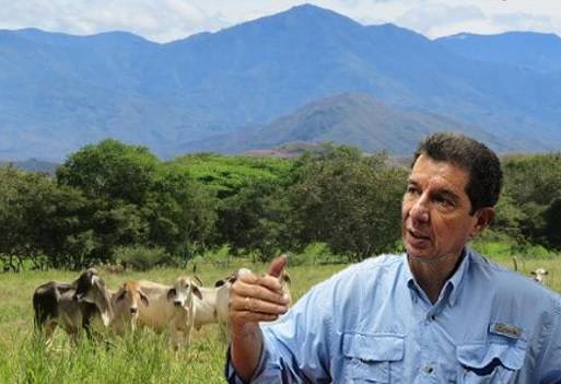 Fedegán, José Félix Lafaurie, Colácteos, Cooperativa Lácteos Nariño, Ganaderos Leche Nariño 2019, bloqueo vía Panamericana abril 2019, peticiones Colácteos Nariño, medidas Colácteos Nariño, productores lecheros de Nariño 2019, productores lecheros Cauca, paro Cauca productores lecheros, paro indígena 2019, paro indígena vía Panamericana 2019, bloqueo vía, comercialización de leche, ganaderos Nariño, sector ganadero de Cauca, Ganaderos de Cauca, CONtexto ganadero, ganaderos colombia, noticias ganaderas colom