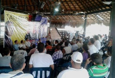 El evento también contó con la participación de los precandidatos presidenciales del partido Centro Democrático, Juan Carlos Vélez y Óscar Iván Zuluaga. Foto: Juan Alejandro Londoño Salazar. Reunión con Álvaro Uribe en Caucasia