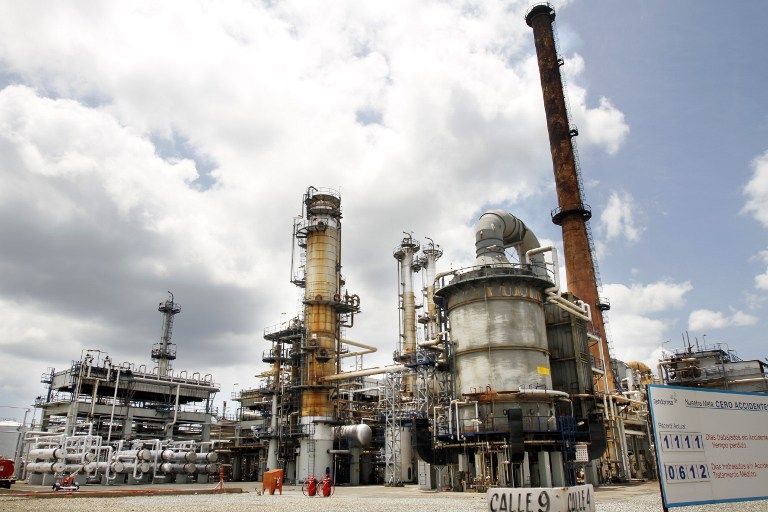 refinería petróleo
