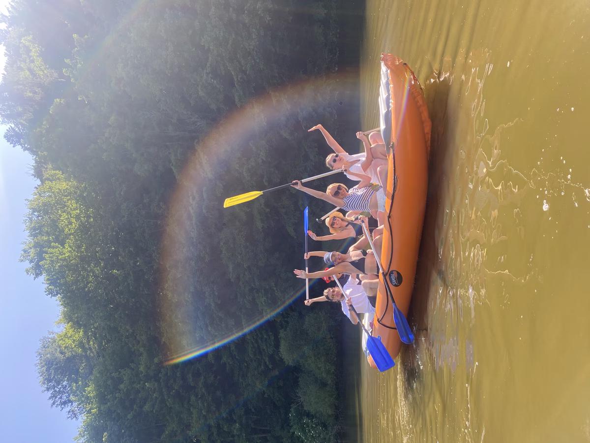 Ecomail teambuilding: splouvání vody