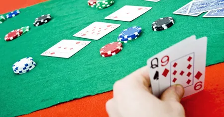 Mastering Continuation Bet Sizing for Different Flop Textures