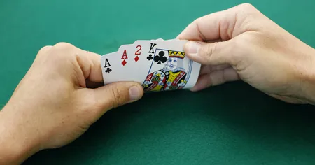 4 hole cards - AA2K