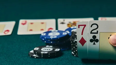 7 of diamonds and 2 of spades poker cards