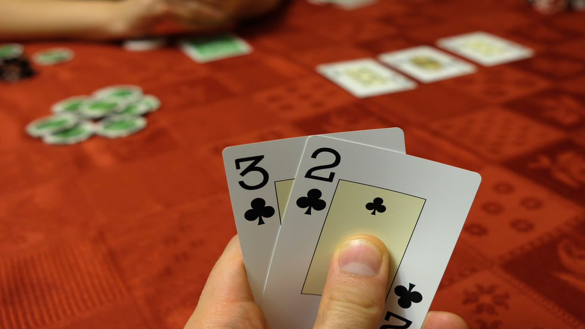 Learn How to Play Suited Connectors Natural8