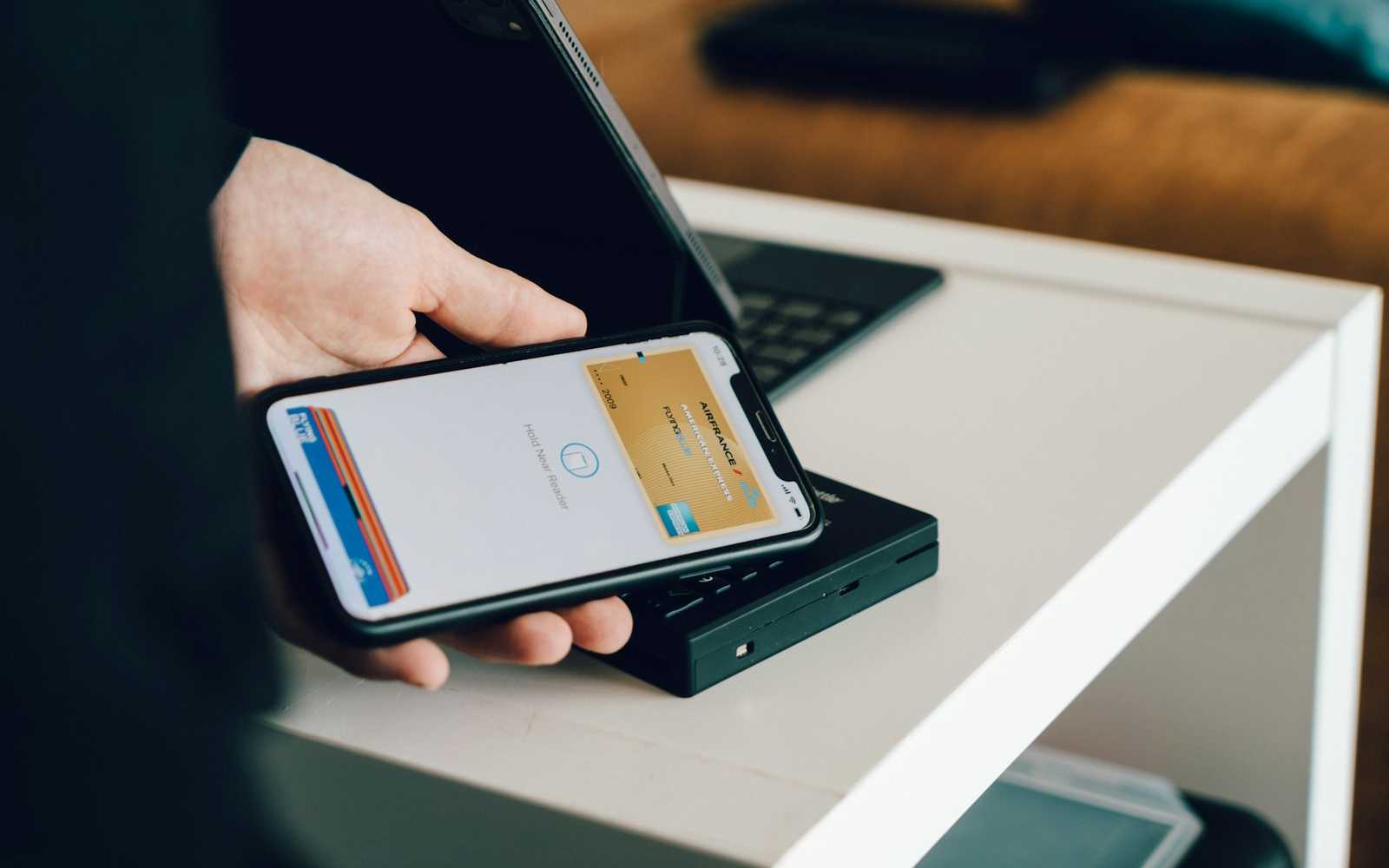 Why Mobile Wallets Are the Loyalty Channel You’re Probably Missing