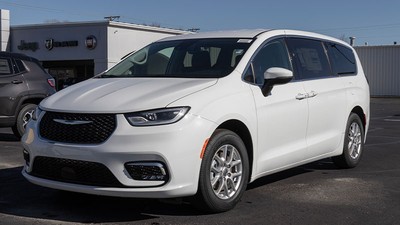 Chrysler Pacifica Car Insurance Quotes (2025)