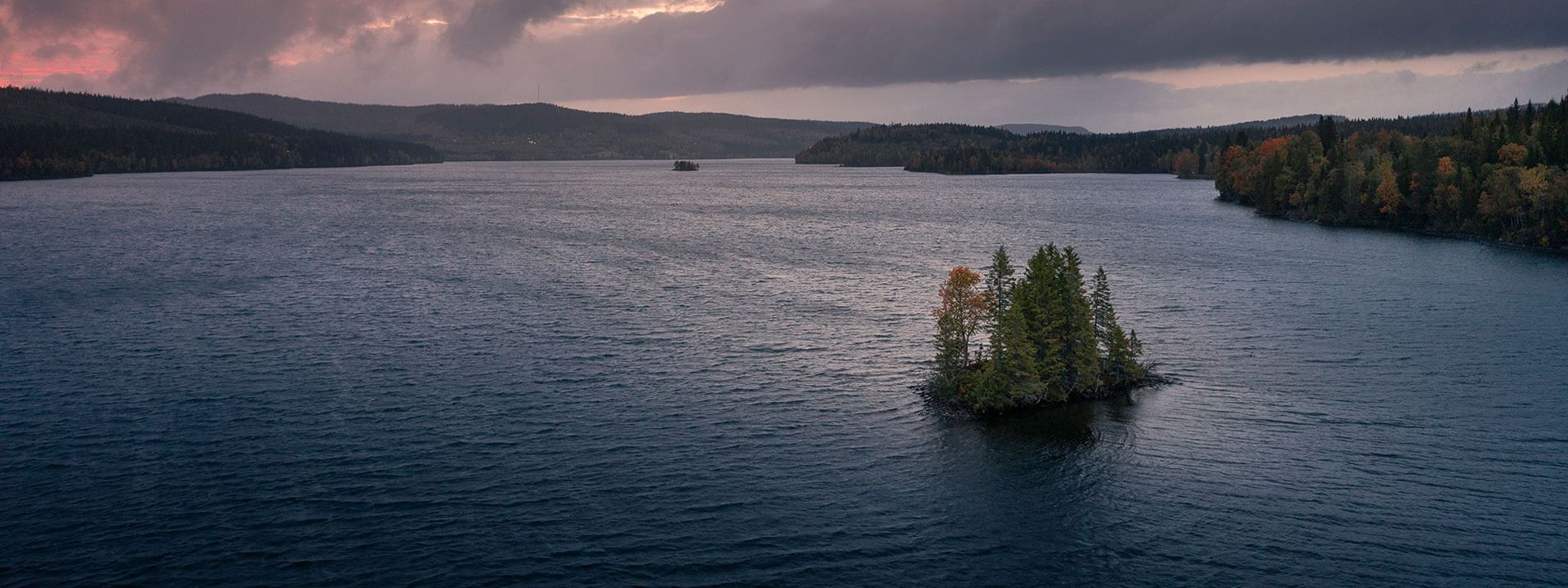 Vy över norrländsk landskap