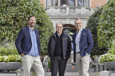 På plats tillsammans i Umeå: Adis Cengic, project director clean energy på Mana, med Jan Ridfeldt, vd på Umeå Energi, samt Fredrik Lundberg, vd och koncernchef på Umeå kommunföretag.