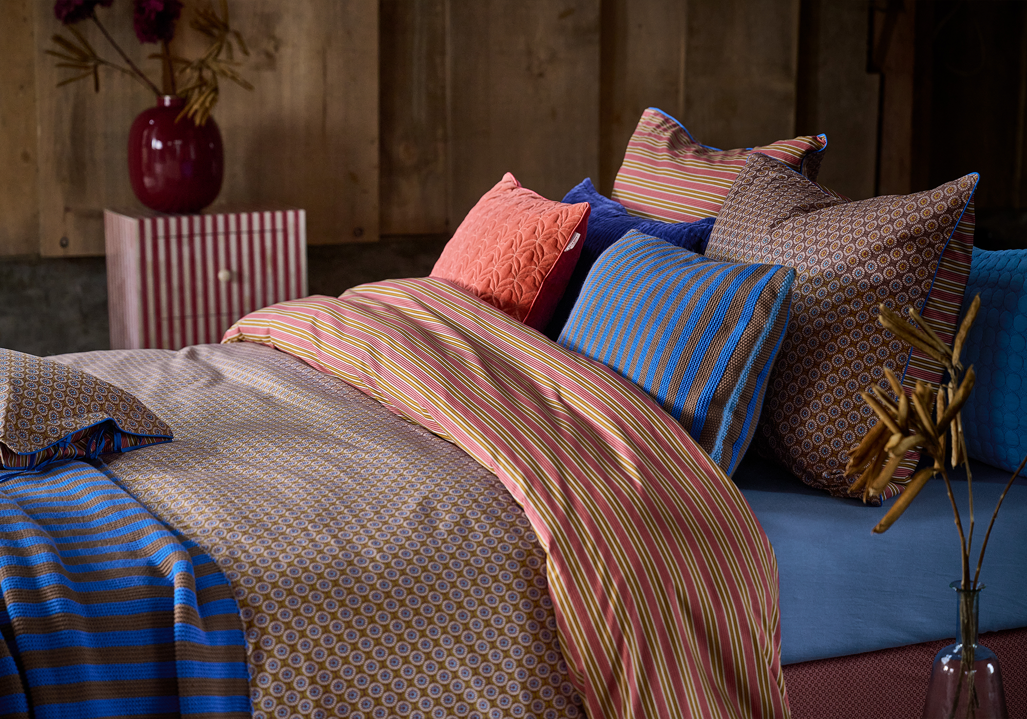 bed_slaapkamer_beddengoed_dekbed_matras_deken