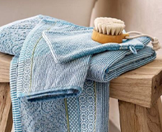 bath-towel-blue