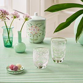 easter table styling lilac tableware