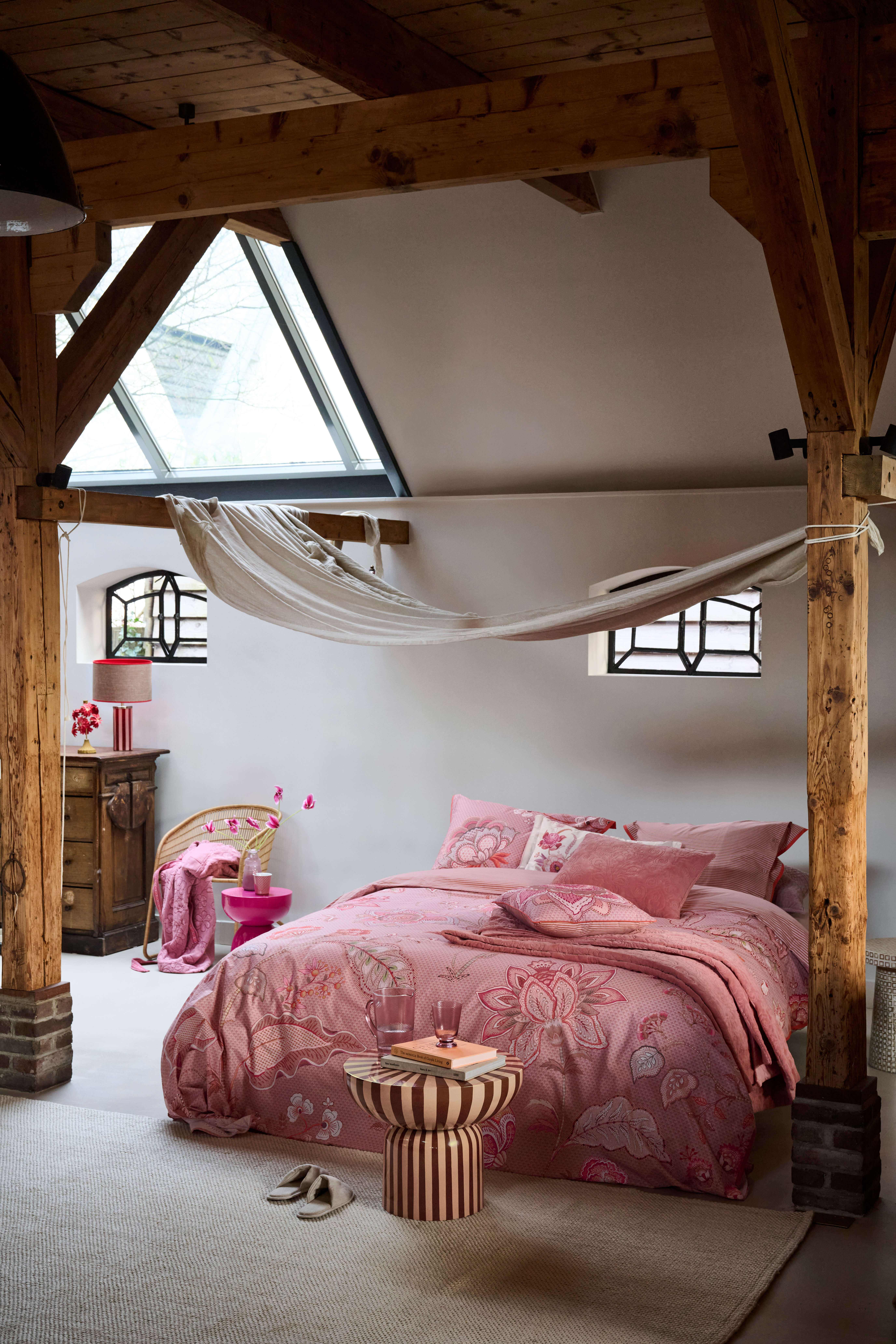 Opgemaakt bed