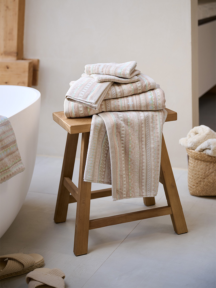 badjas bathrobe private spa bathroom textiles