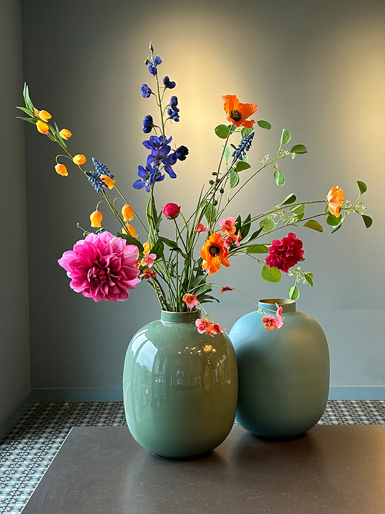 haal de natuur in huis met producten planten boeketten prints groen