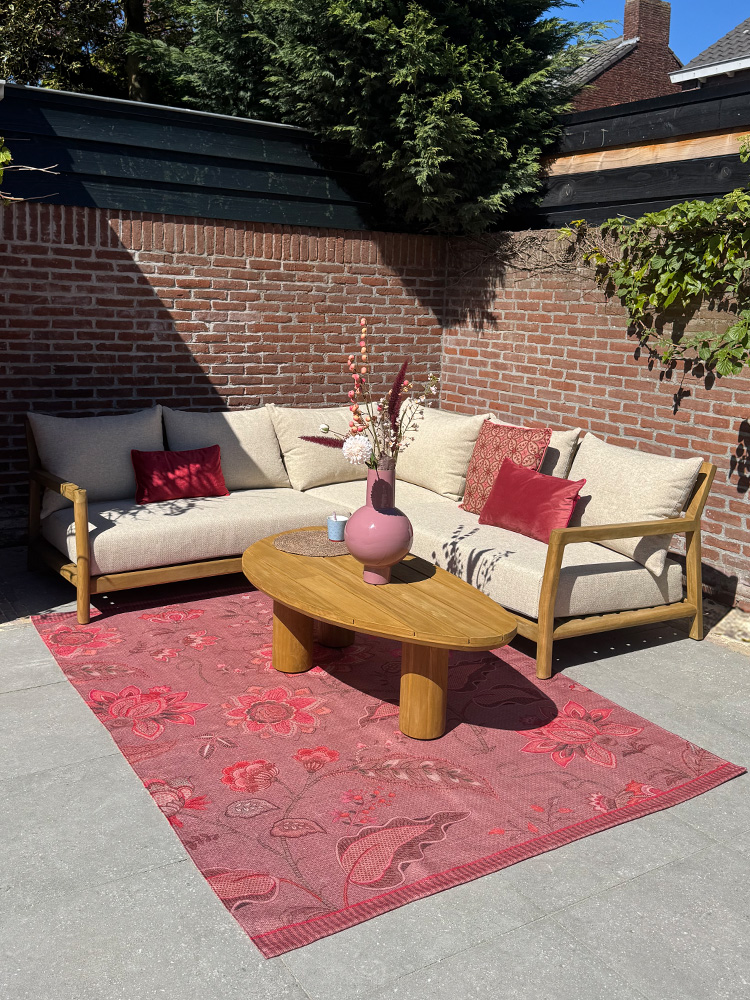 maak je tuin gezellig met een buitenvloerkleed outdoor carpet garden