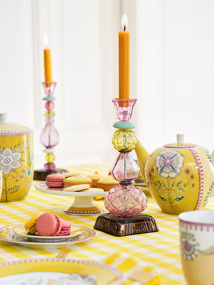 Lila trendkleur in je huis paars colour of now trendy lilac