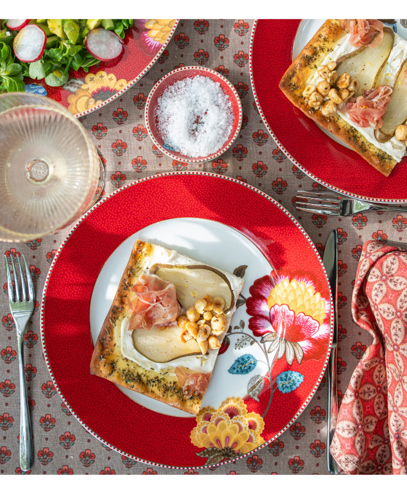 bloomingtales-rood-servies