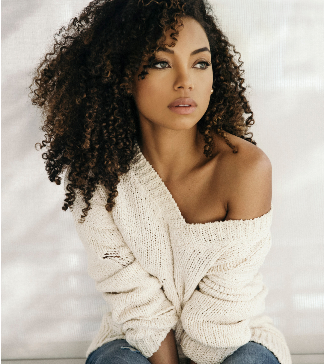 Logan Browning -  WWN - Hartbeat Logan Browning -  WWN - Hartbeat