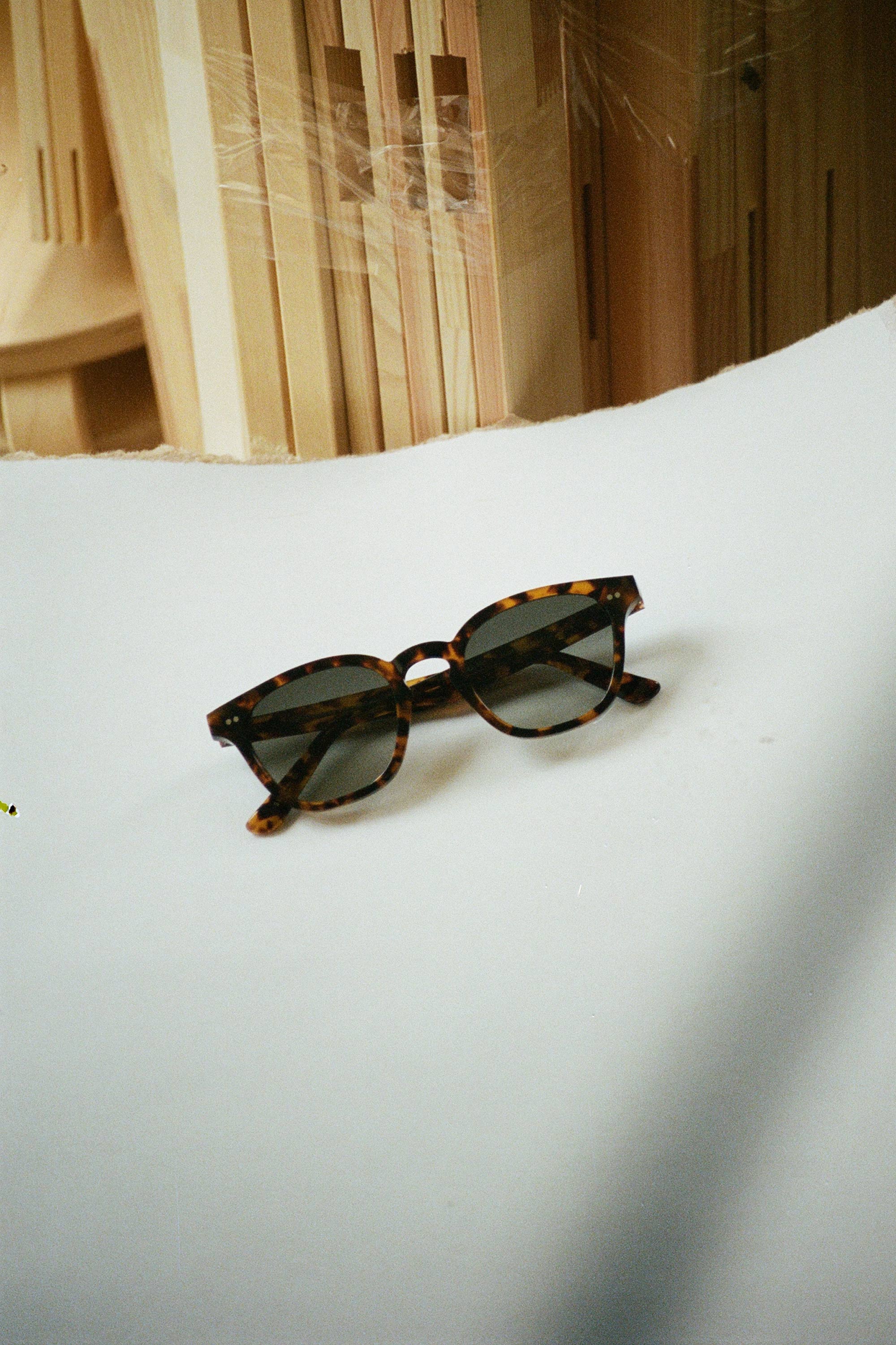 Monokel Eyewear River サングラス スクエア Havanaフレーム