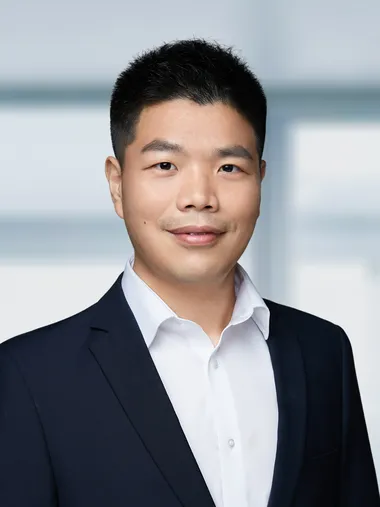 李伟