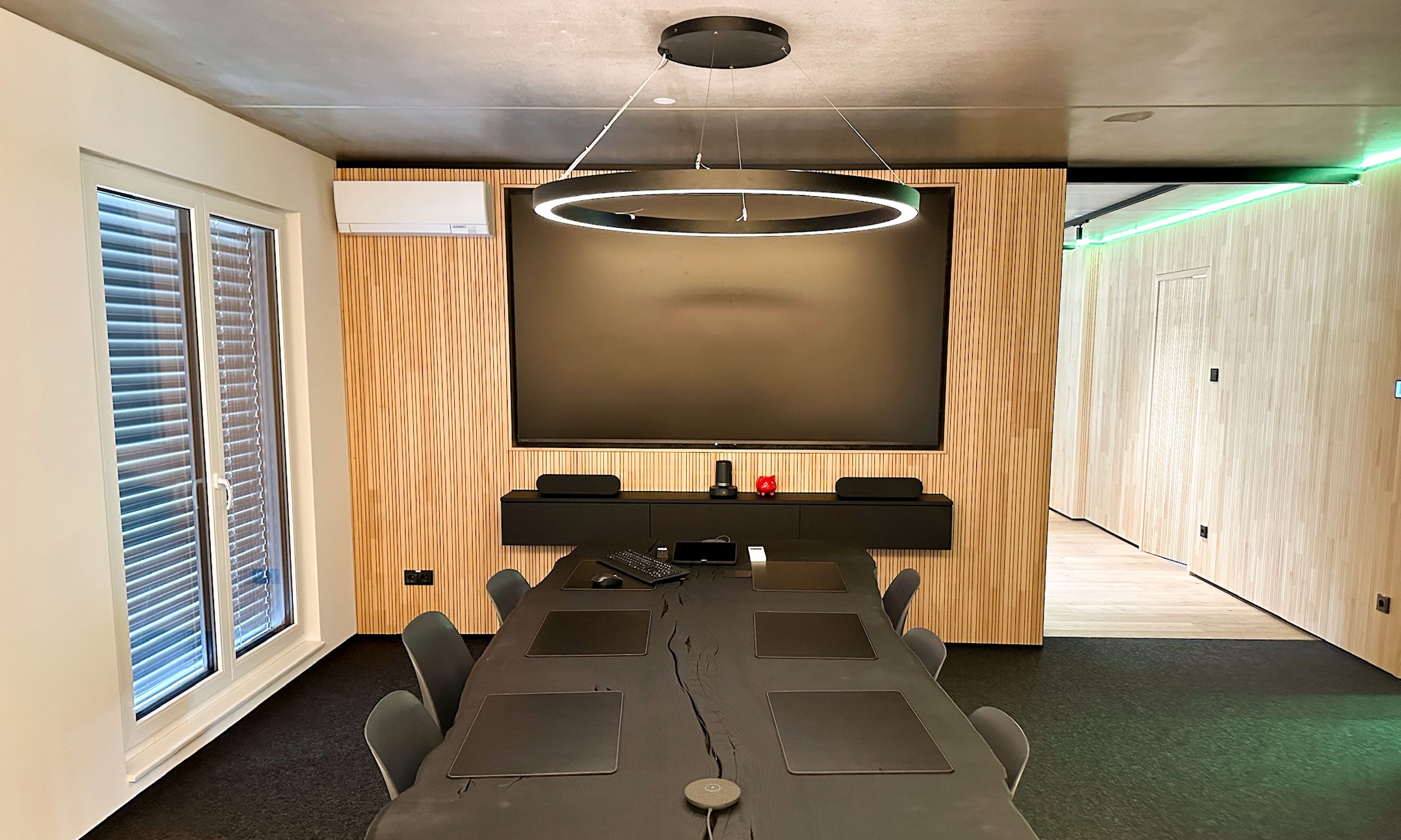 Referenz Waldvogel TV-Wand Referenz Waldvogel TV-Wand