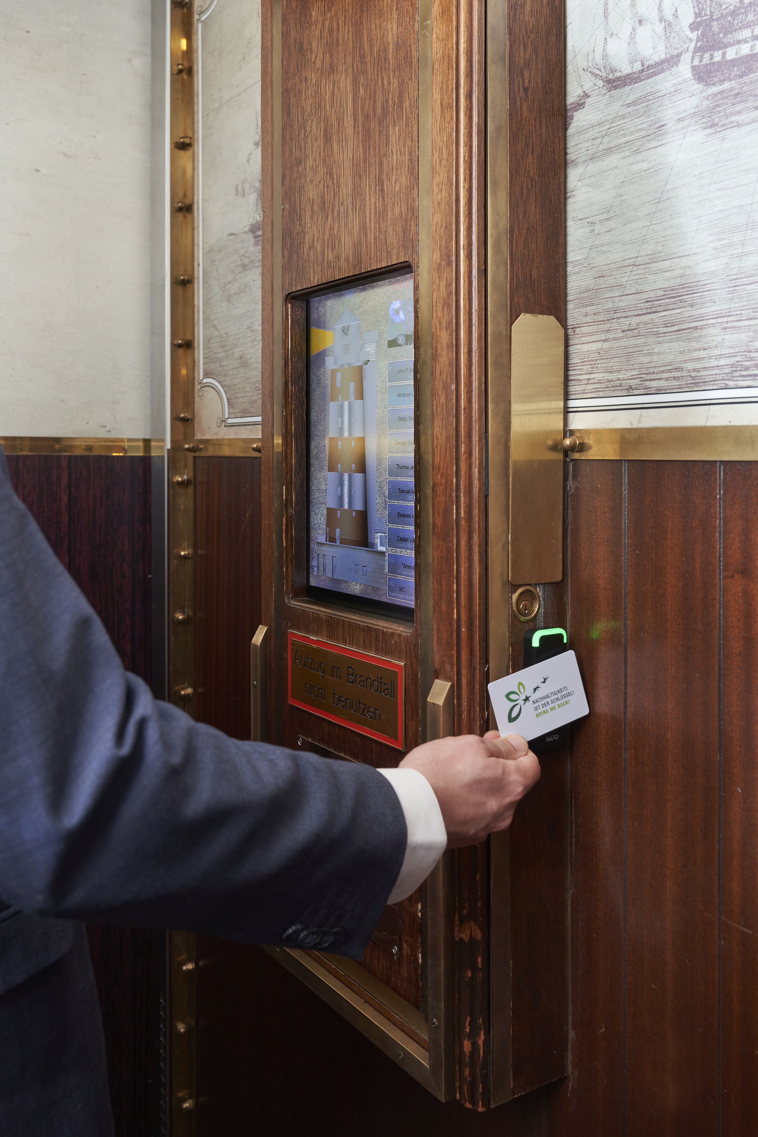 KOCH-Referenz: Aufzug im Bellrock-Leuchtturm im Europa-Park Erlebnis-Resort